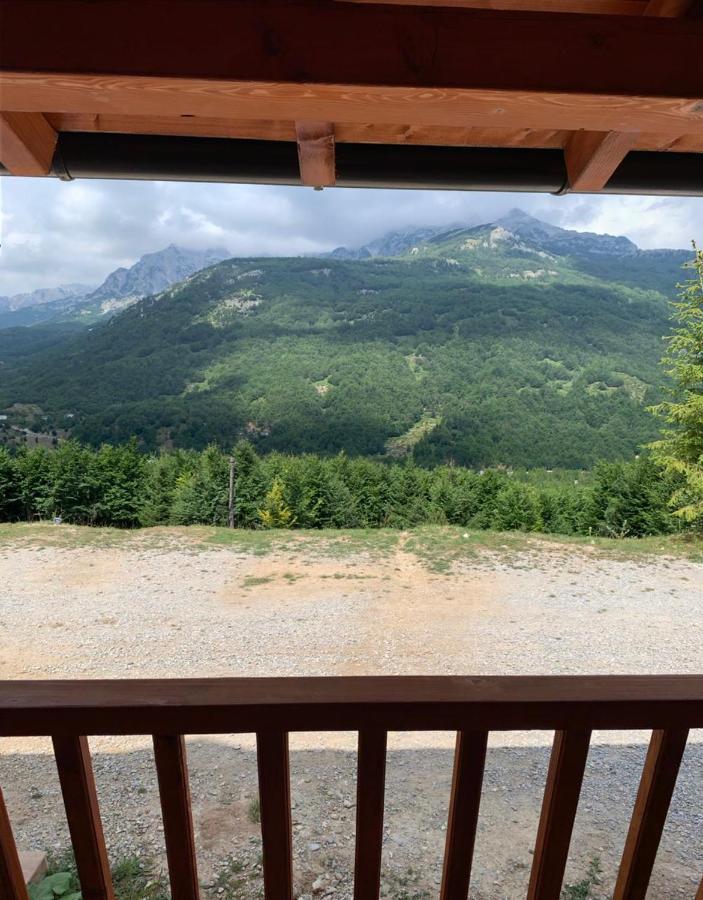Guest House Valbone Bagian luar foto